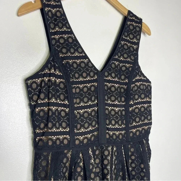 Loft Black Lace Overlay Sleeveless Dress Size 10 NWT - Picture 6 of 7
